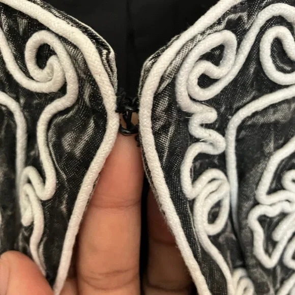 Soft Surroundings Textured Gray Top - Picture 5 of 8